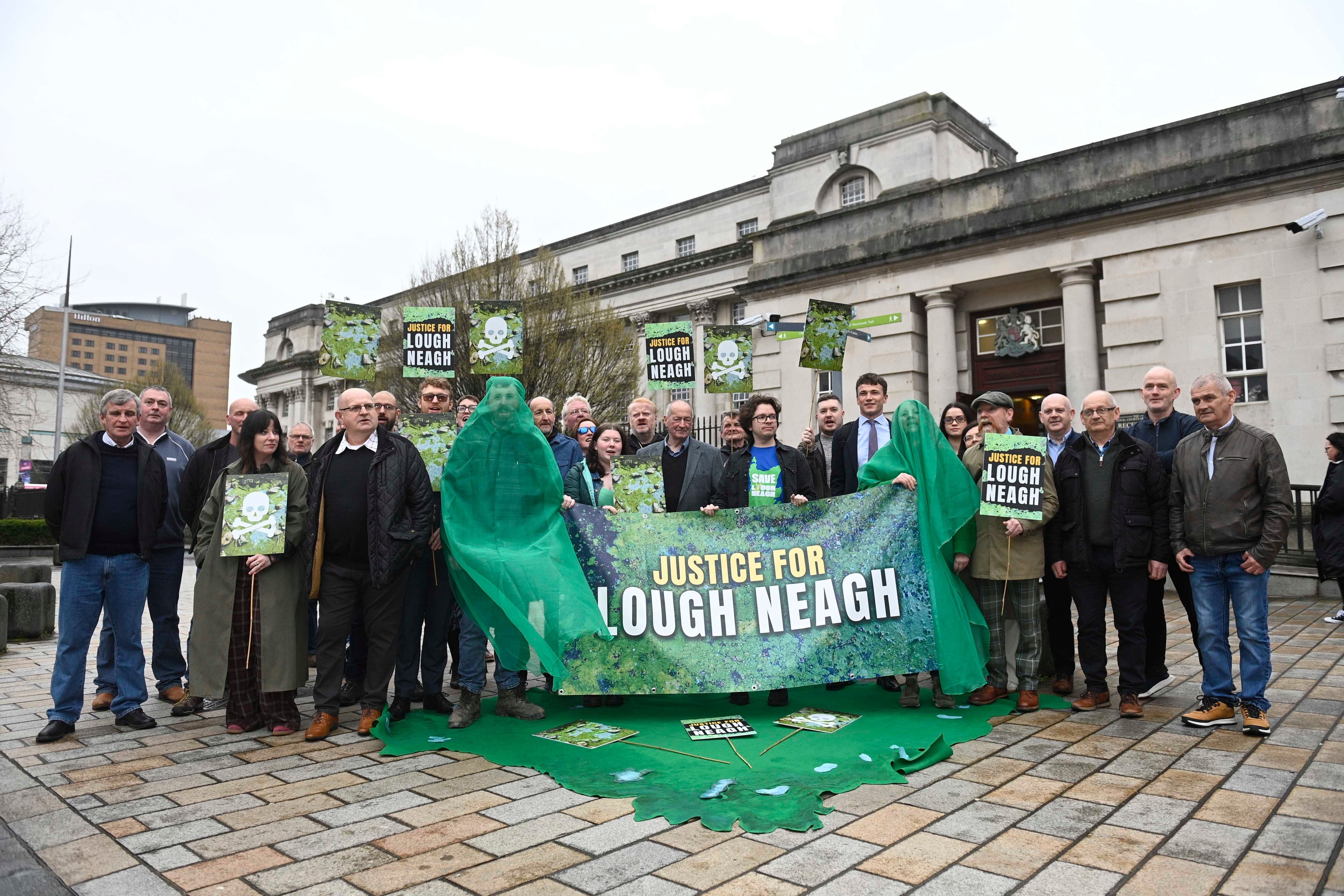 Teisingumas Lough Neagh ežerui: ungurių žvejys kreipėsi į Aukščiausiąjį teismą dėl aplinkos krizės Lough Neagh ežere